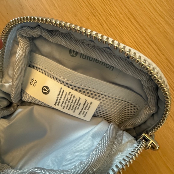 Everywhere Belt Bag Nano - Picture 3 of 4